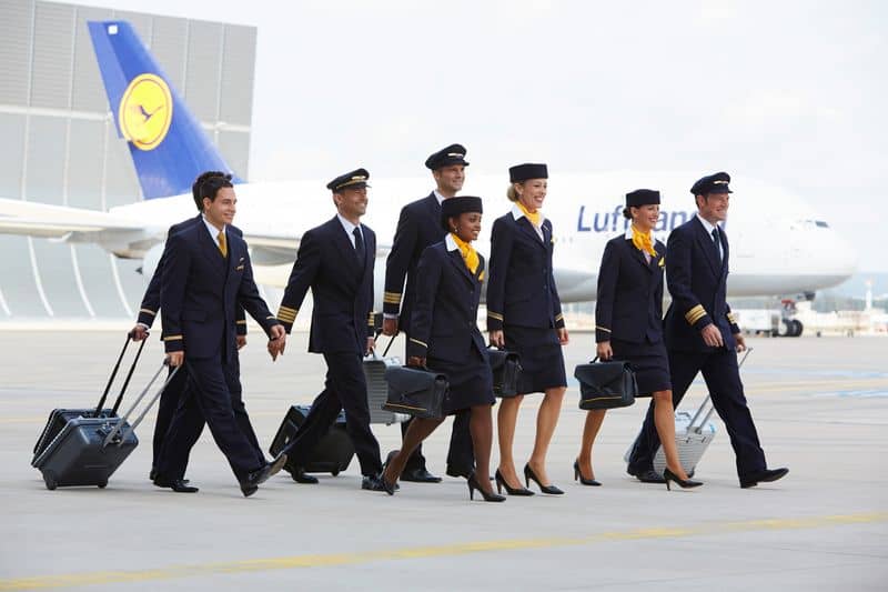 lufthansa-mitarbeiter-gregor-schläger-complete-buyout